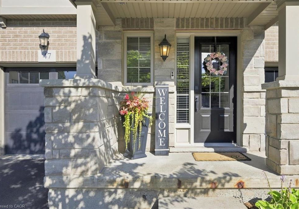 215-dundas-street-e-waterdown-ontario-40856881