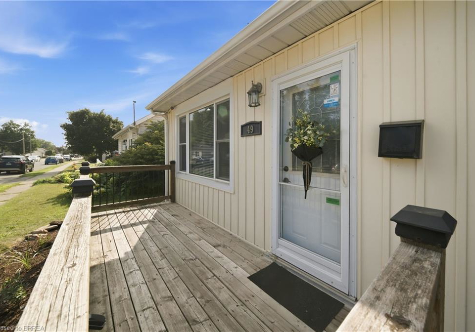 49-seventh-avenue-brantford-ontario-40856895