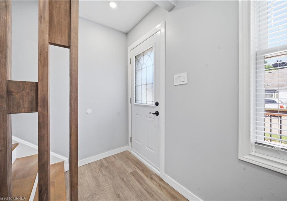 49-seventh-avenue-brantford-ontario-40856895