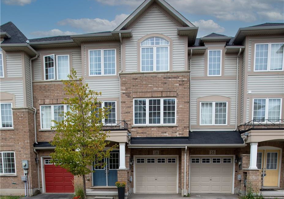 18-england-terrace-stoney-creek-ontario-40856911