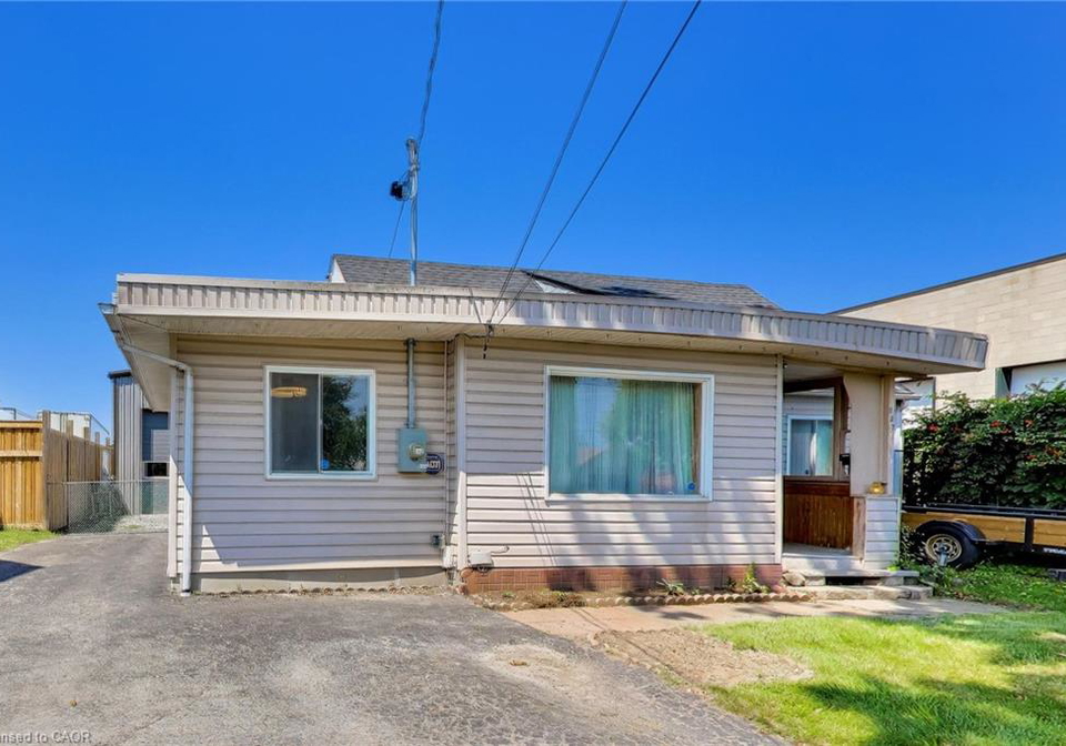 327-dewitt-road-stoney-creek-ontario-40856932