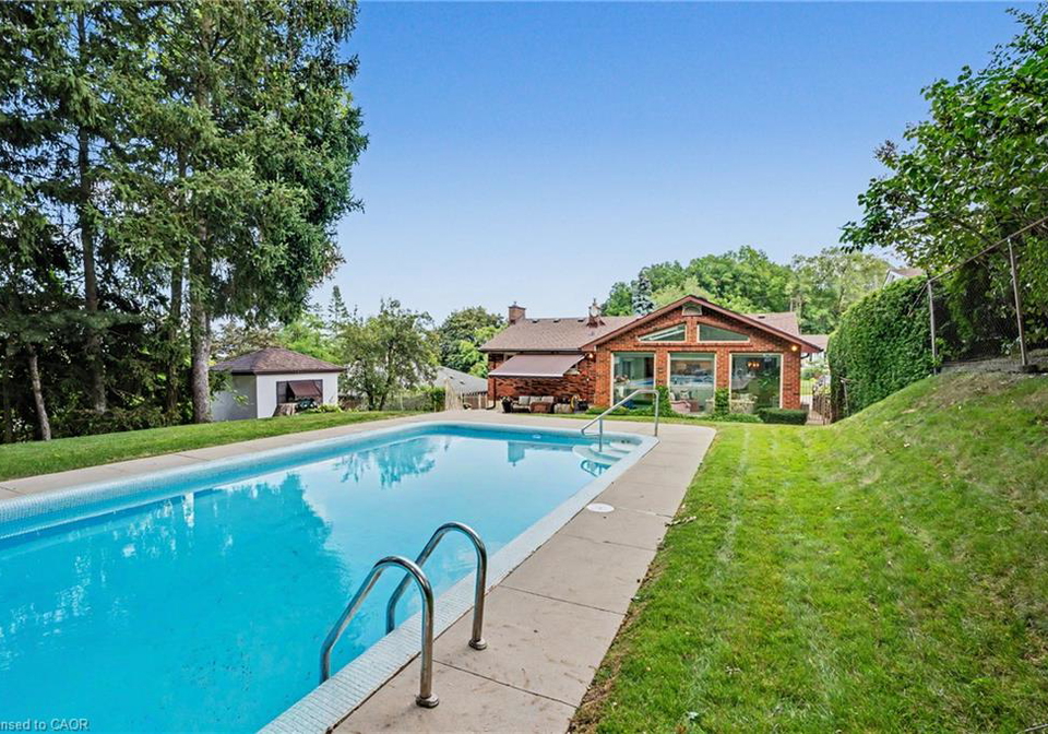 18-battlefield-drive-stoney-creek-ontario-40856933