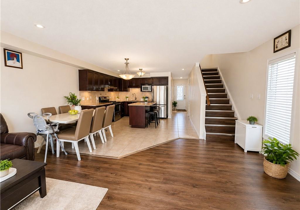 1364-countrystone-drive-kitchener-ontario-40856962
