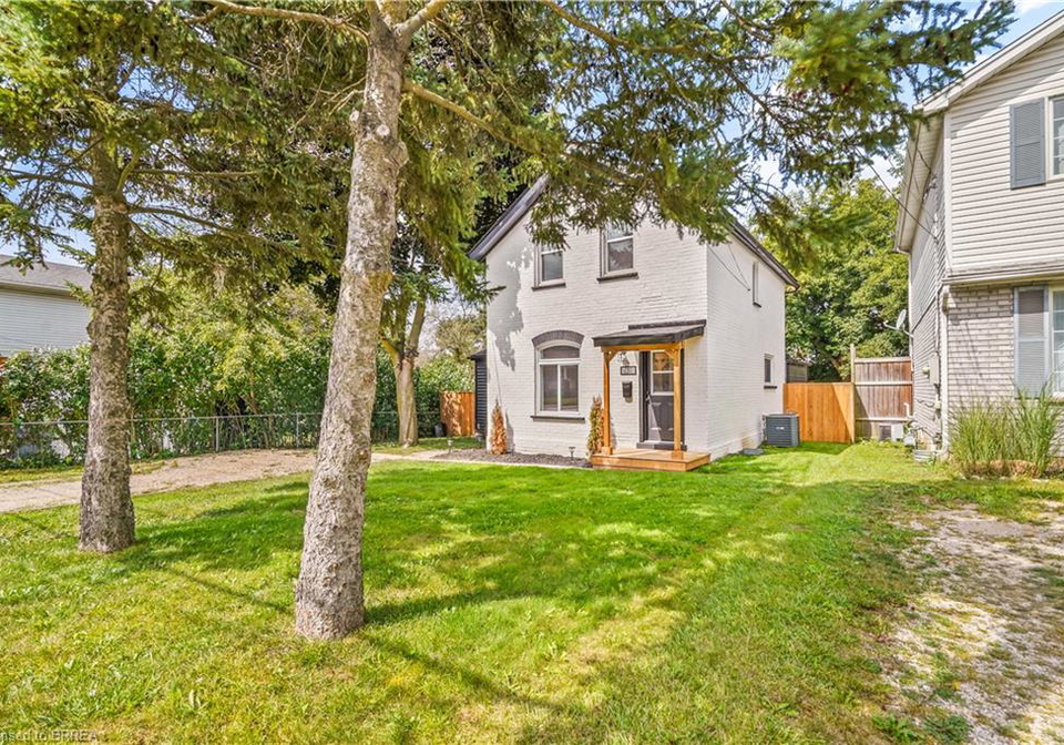 150-stanley-street-brantford-ontario-40856969