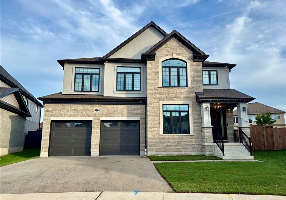 923-eaglecrest-court-kitchener-ontario-40856970