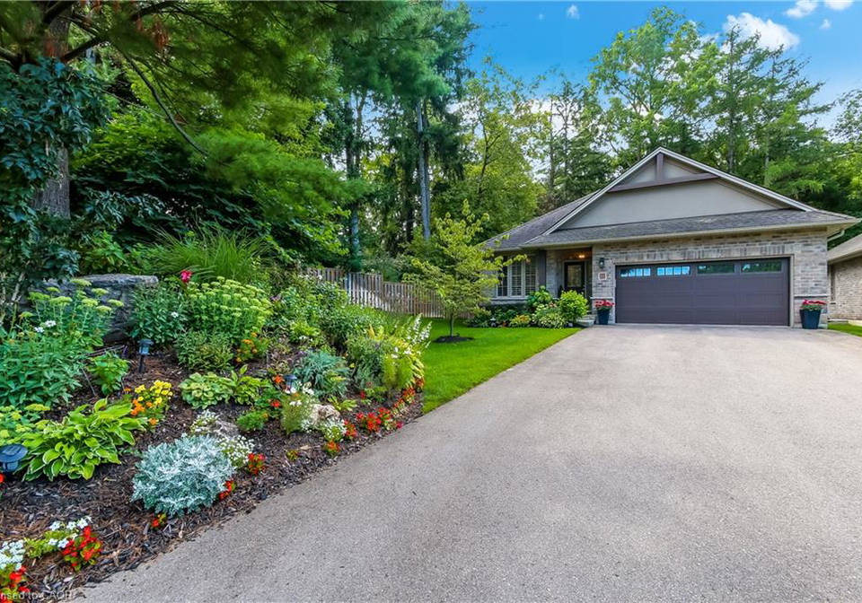 22-sihler-woods-woods-simcoe-ontario-40857002