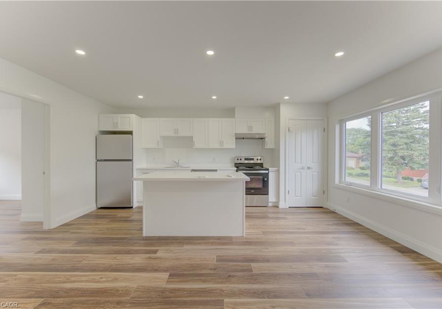 93-kinzie-avenue-kitchener-ontario-40857030