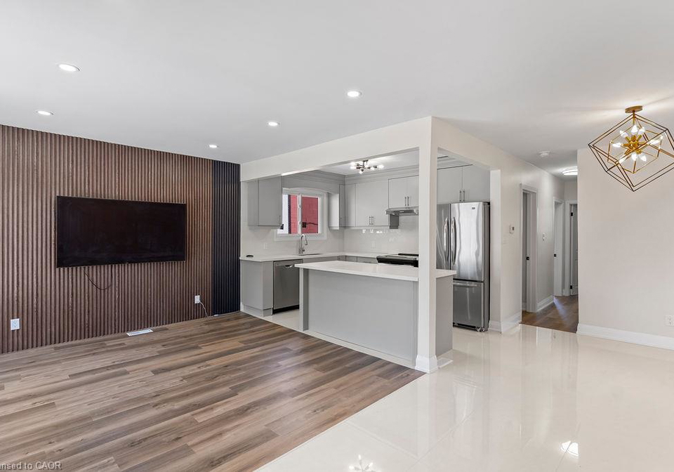 73-adair-avenue-s-hamilton-ontario-40857042