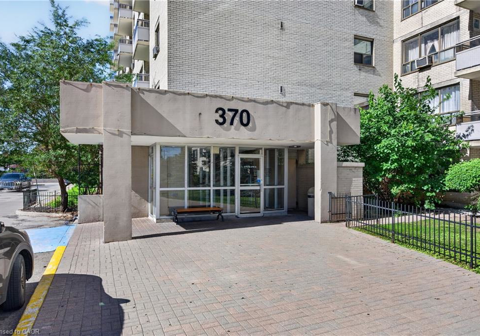 370-dixon-road-etobicoke-ontario-40857048
