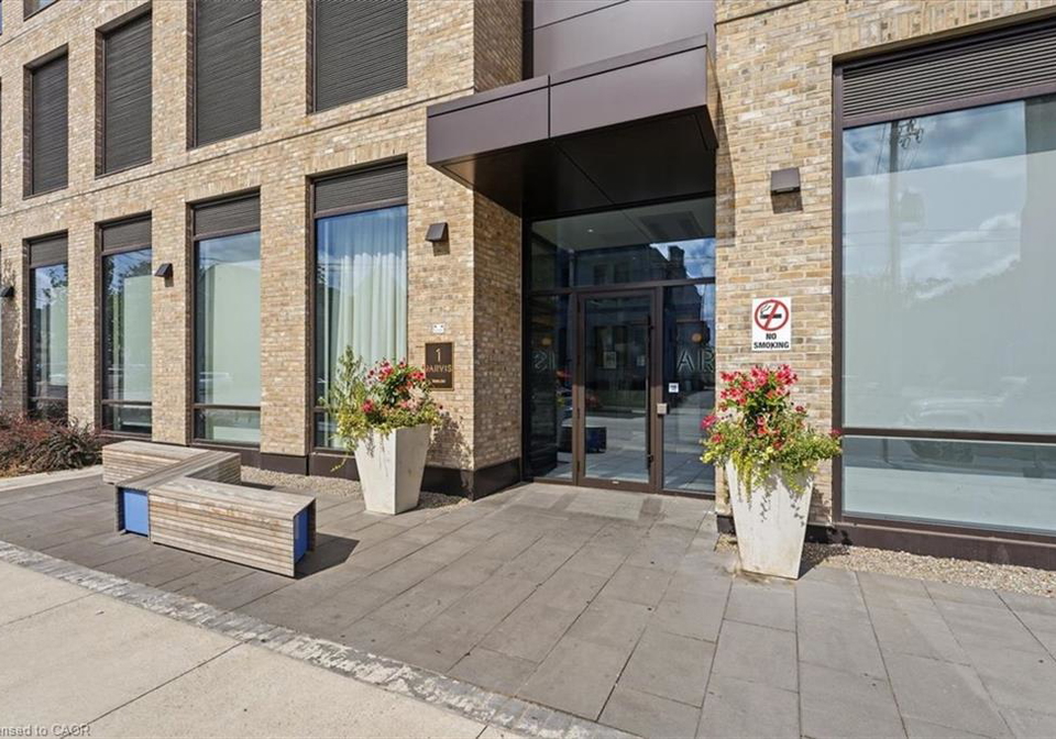 1-jarvis-street-hamilton-ontario-40857109