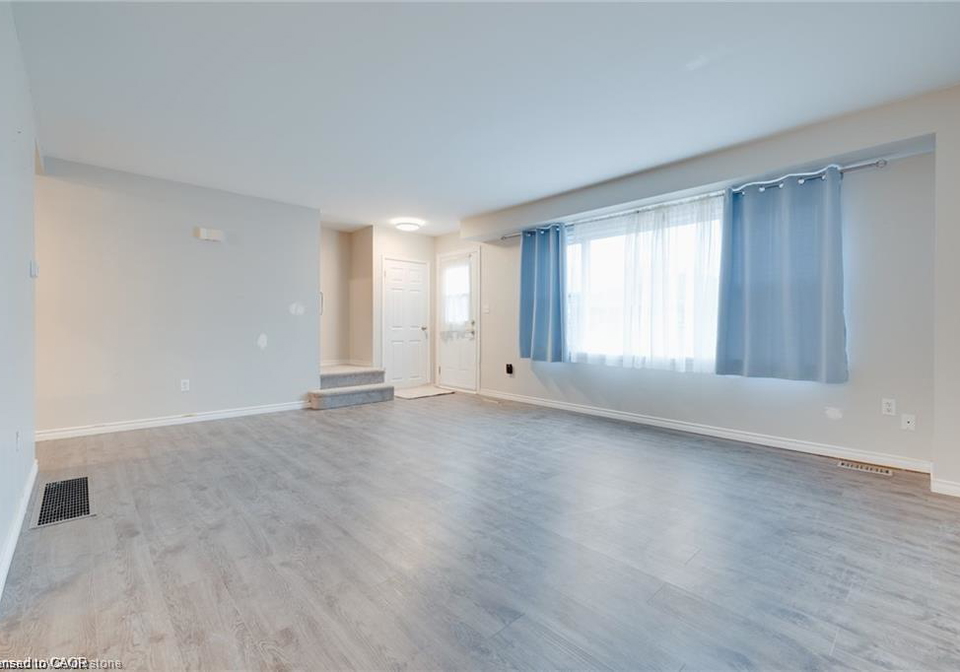 78-bee-street-woodstock-ontario-40857120