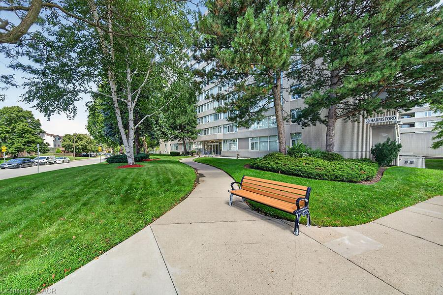 30-harrisford-street-hamilton-ontario-40857136