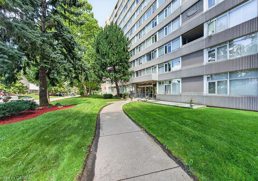30-harrisford-street-hamilton-ontario-40857136
