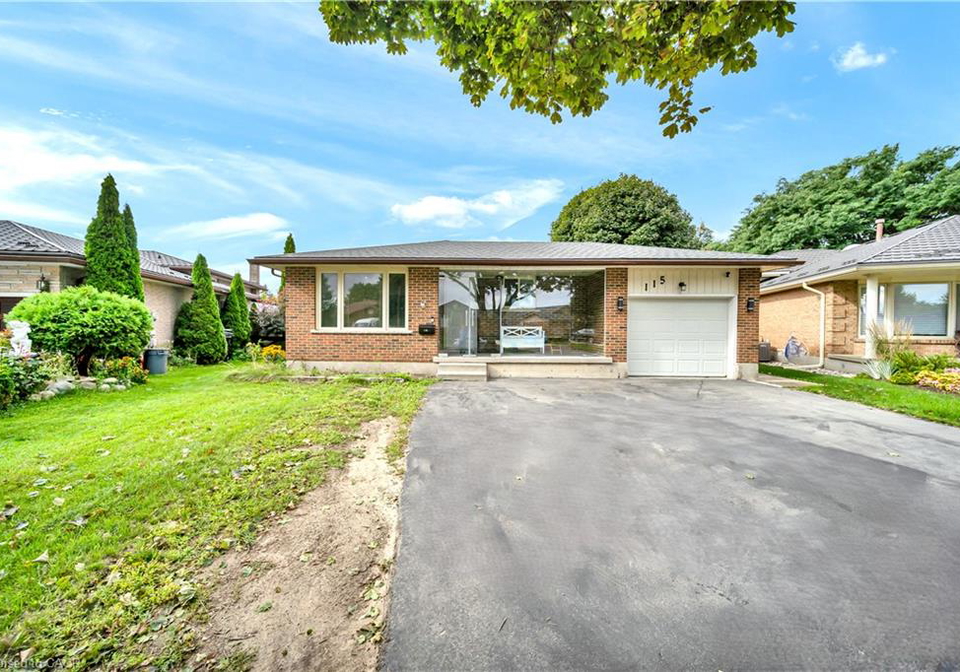 115-countryside-crescent-kitchener-ontario-40857138