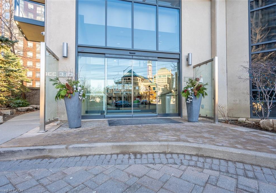 330-burnhamthorpe-road-w-mississauga-ontario-40857176