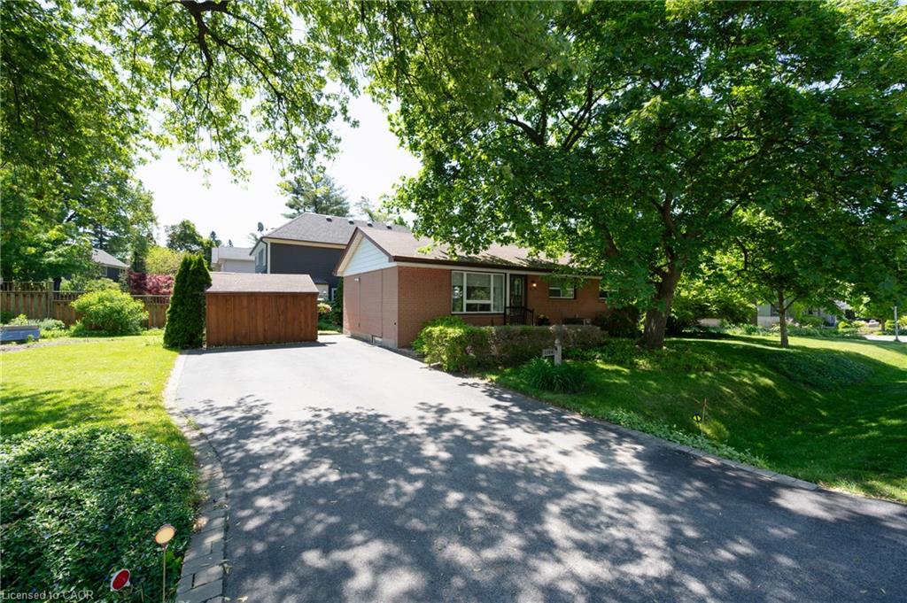 1304-avon-crescent-oakville-ontario-40857201