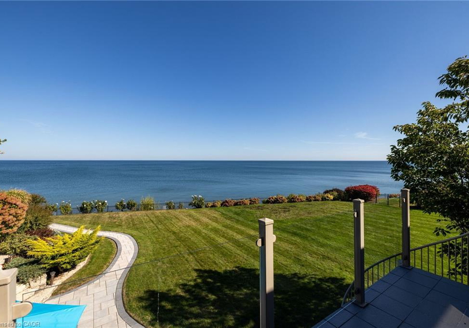 61-lake-street-grimsby-ontario-40857216