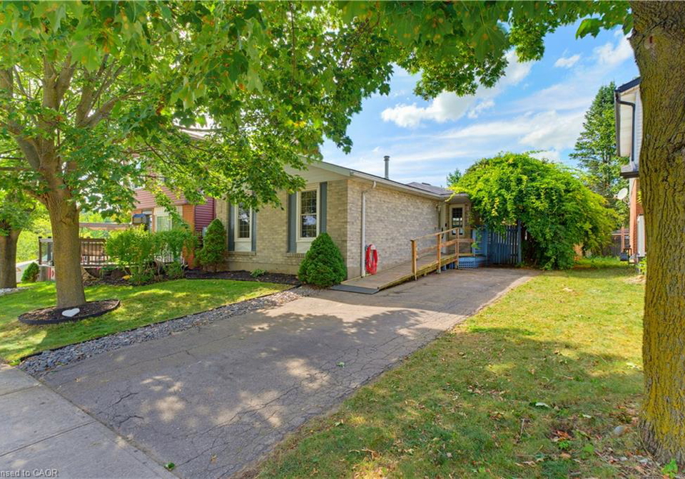 431-west-acres-drive-guelph-ontario-40857251