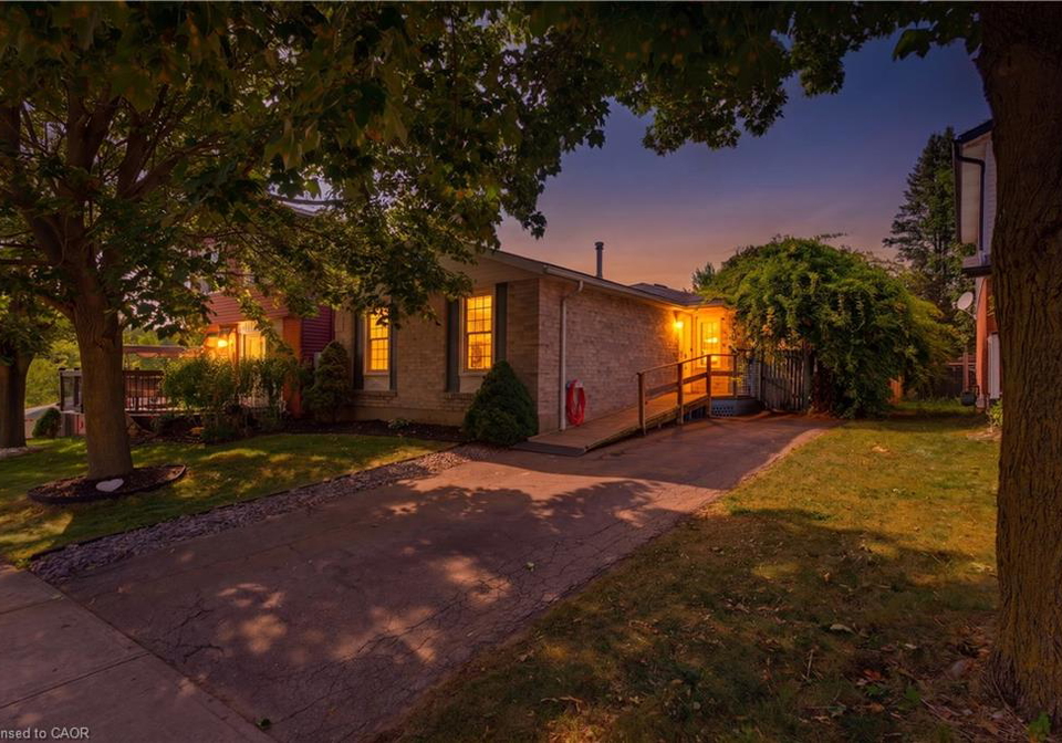 431-west-acres-drive-guelph-ontario-40857251