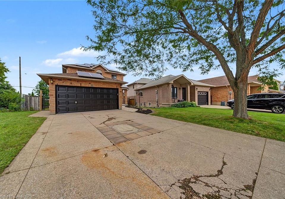 11-sedona-court-hamilton-ontario-40857261