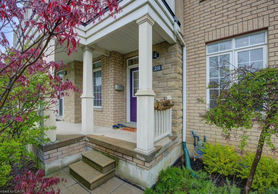 28-glendarling-crescent-stoney-creek-ontario-40857317