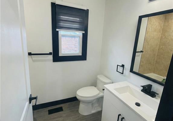 1048-fennell-avenue-e-hamilton-ontario-40857328