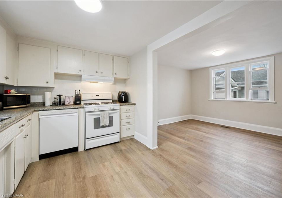 29-hooper-street-guelph-ontario-40857353