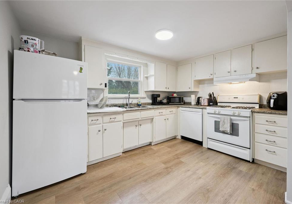 29-hooper-street-guelph-ontario-40857353