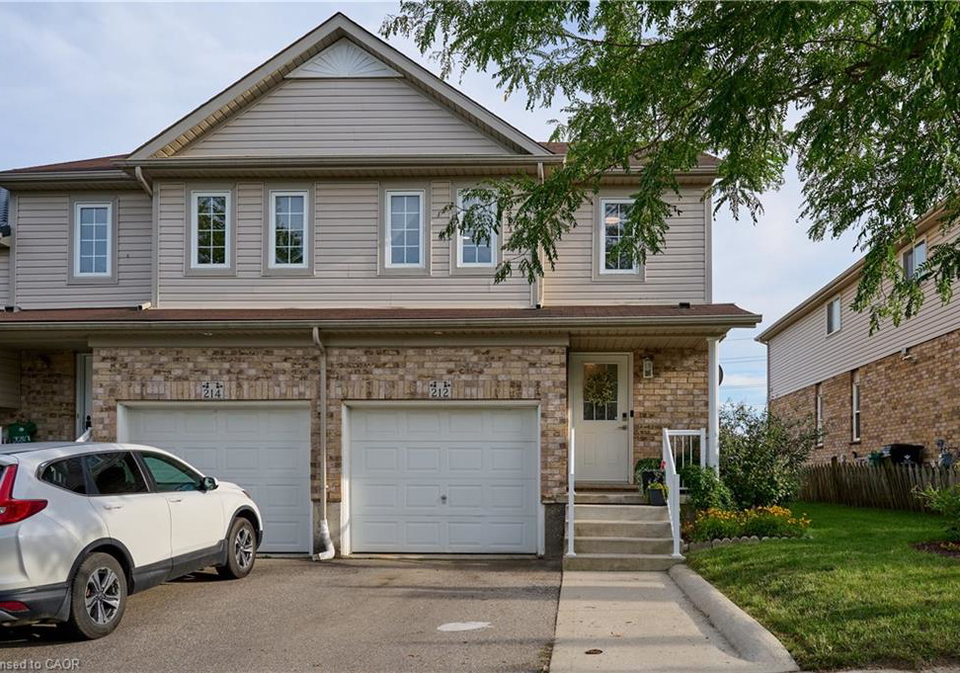 212-red-clover-court-kitchener-ontario-40857378