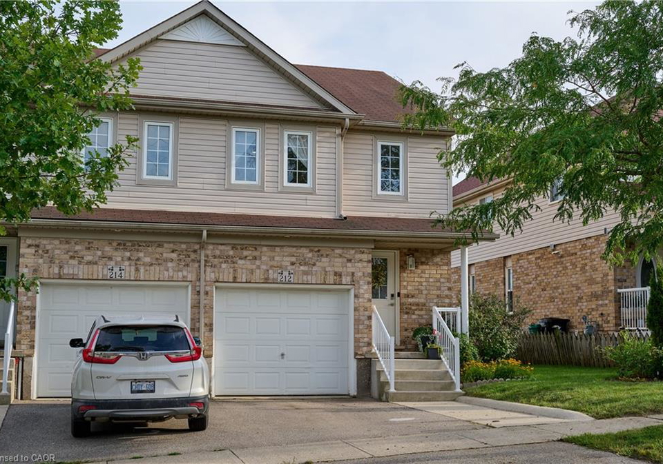 212-red-clover-court-kitchener-ontario-40857378