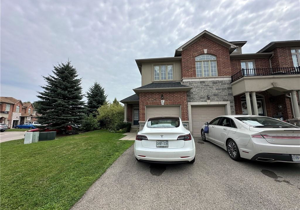 99-panabaker-drive-ancaster-ontario-40857420