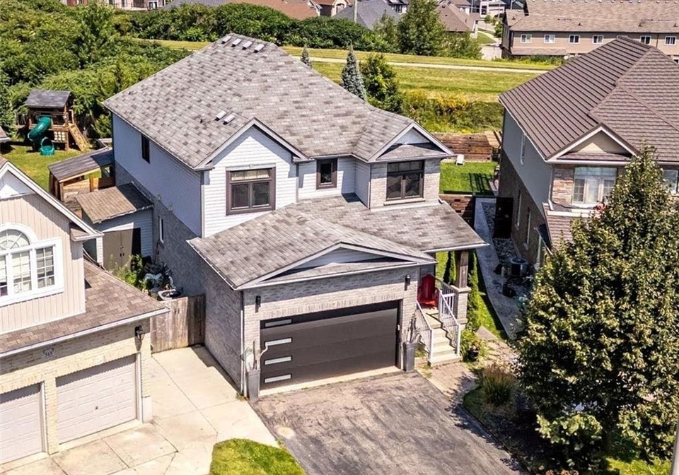 944-parkvale-court-kitchener-ontario-40857469