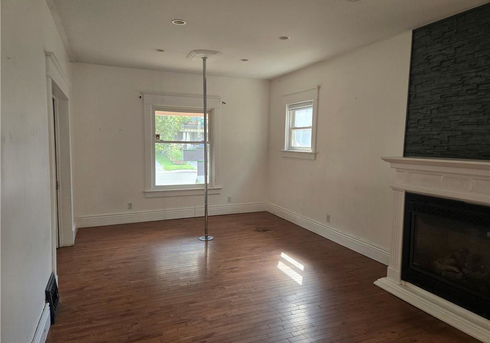 40-lynnwood-avenue-simcoe-ontario-40857489