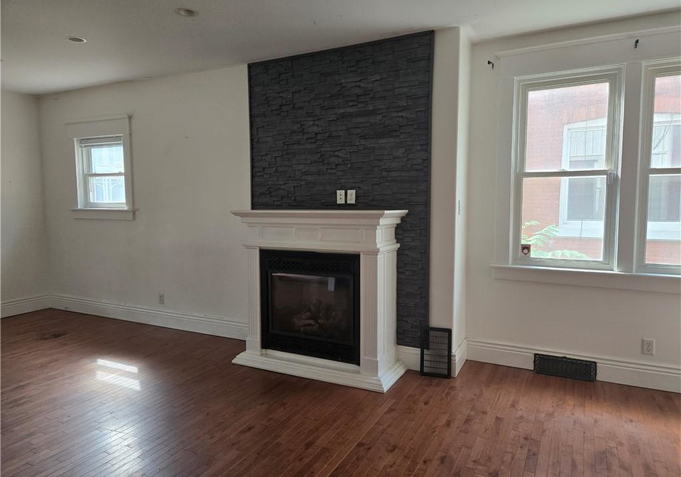 40-lynnwood-avenue-simcoe-ontario-40857489