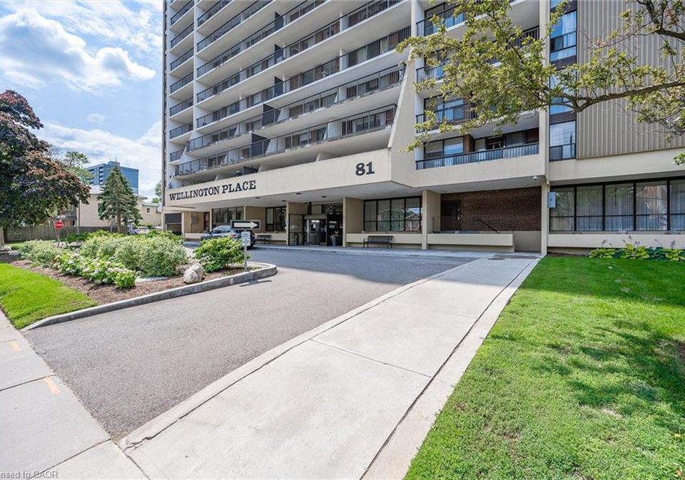 81-church-street-kitchener-ontario-40857501
