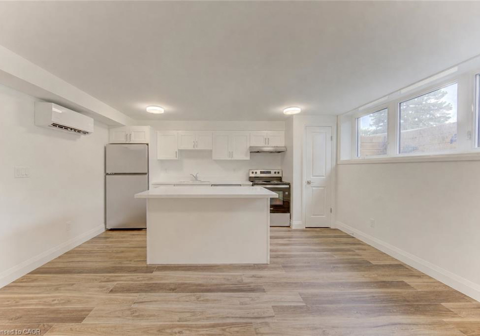93-kinzie-avenue-kitchener-ontario-40857528