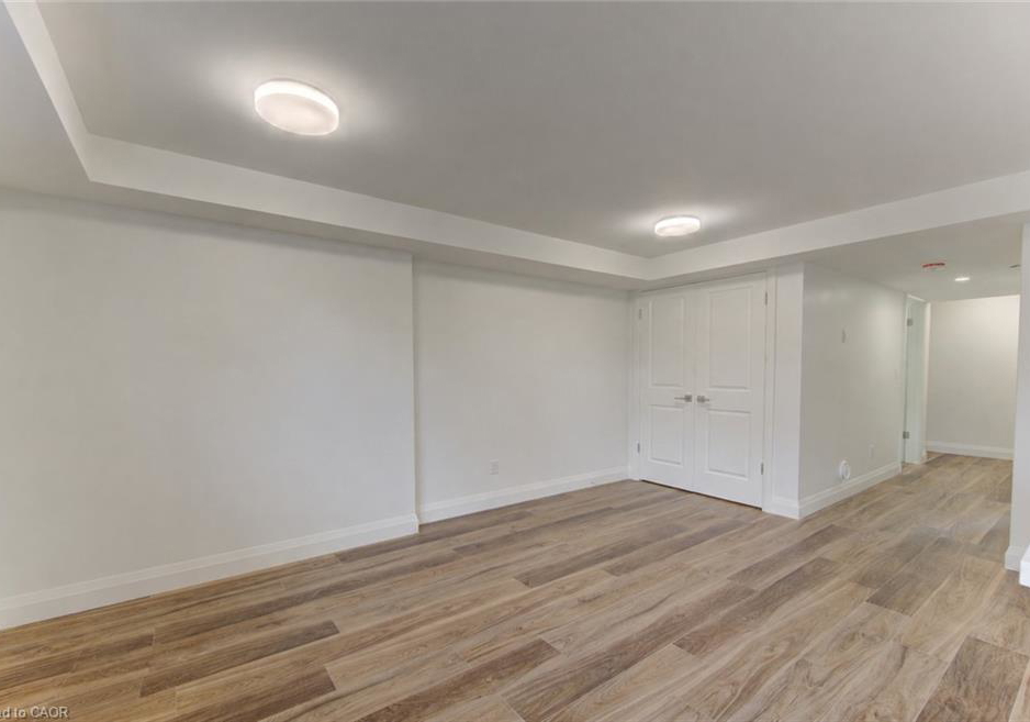 93-kinzie-avenue-kitchener-ontario-40857528