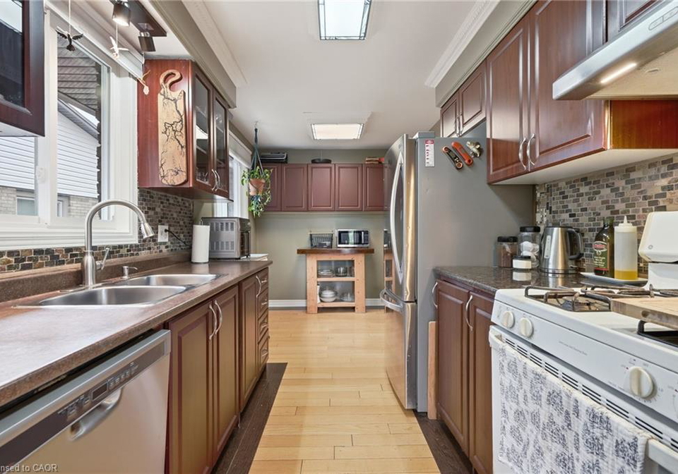 49-markson-crescent-hamilton-ontario-40857530
