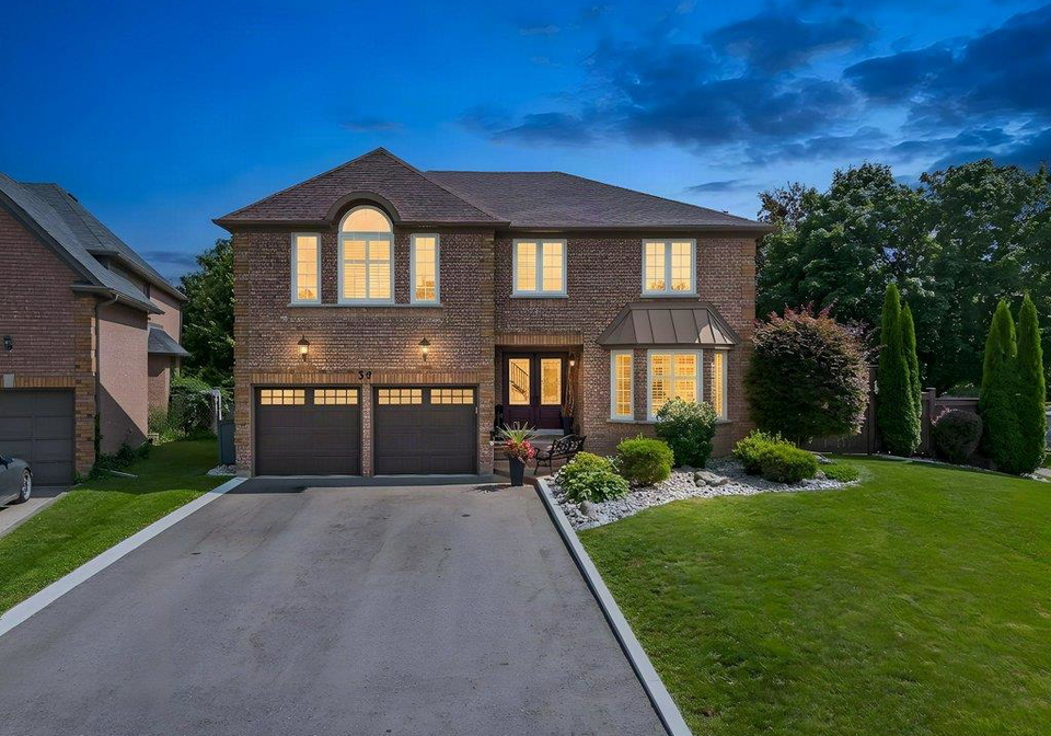 39-falcon-court-cambridge-ontario-40857548