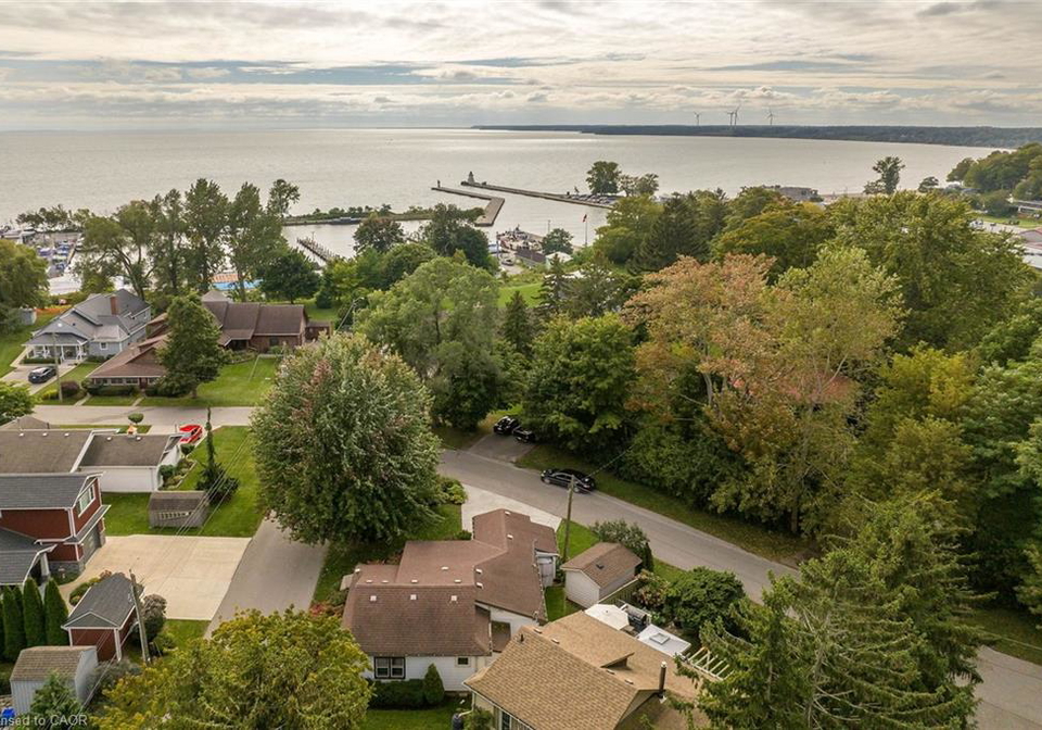 16-broad-street-port-dover-ontario-40857551