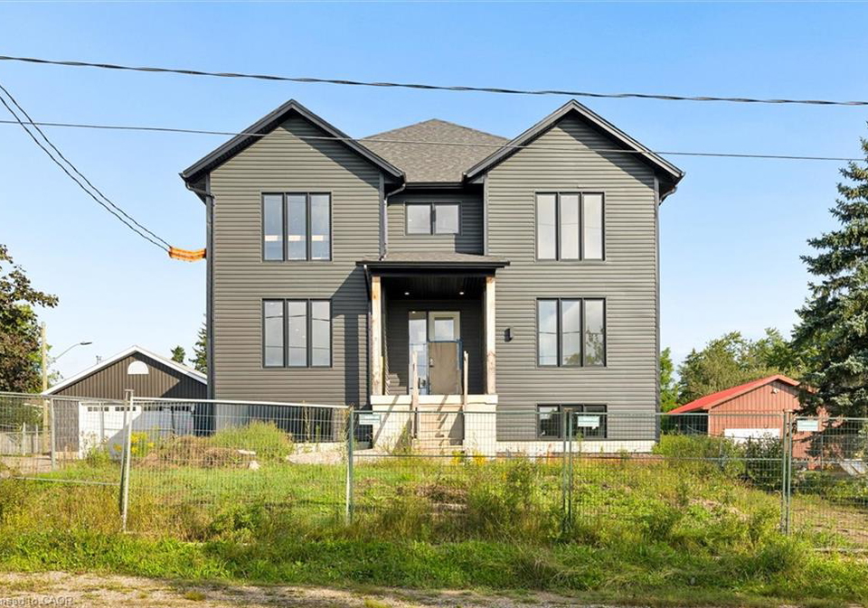 138-charlotta-street-baden-ontario-40857556