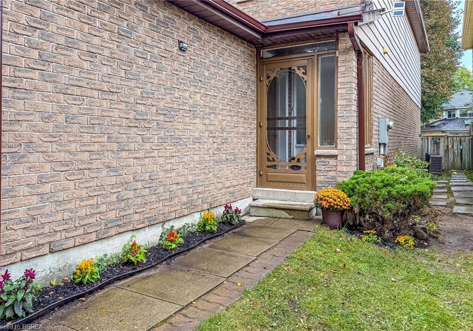 3089-plum-tree-crescent-mississauga-ontario-40857583