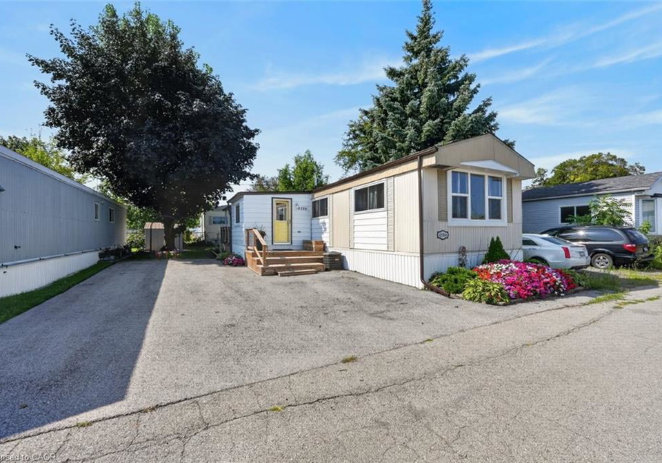 4586-mary-lane-beamsville-ontario-40857586