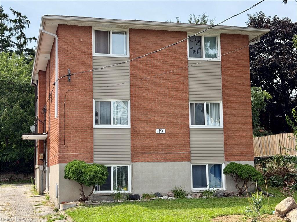 19-lilac-street-kitchener-ontario-40857602