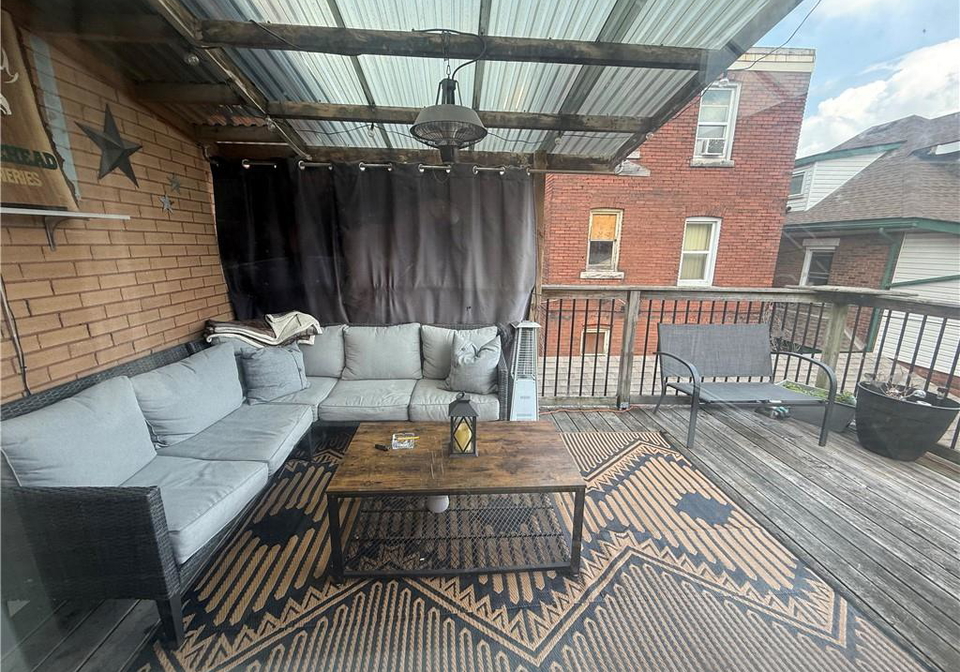 947-main-street-e-hamilton-ontario-40857606