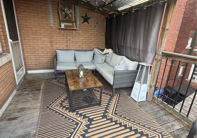 947-main-street-e-hamilton-ontario-40857606