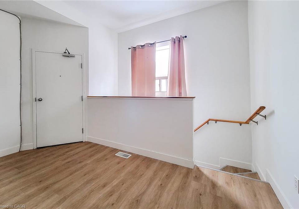 255-emerald-street-n-hamilton-ontario-40857607