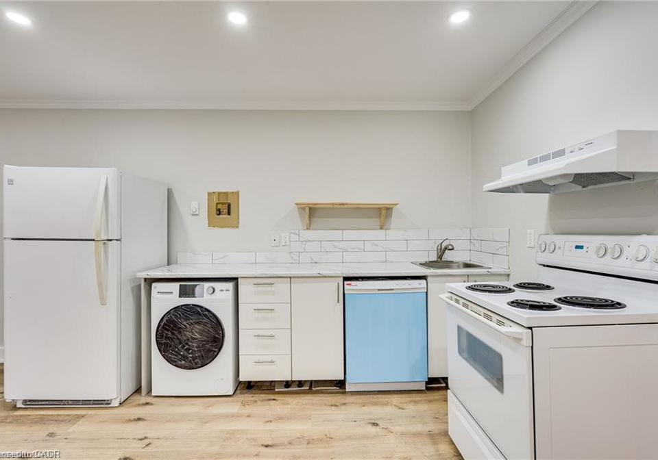 2-33-albion-street-brantford-ontario-40857622