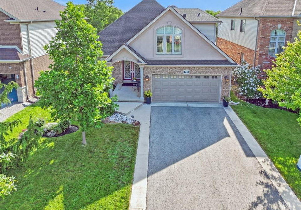 4451-comfort-crescent-beamsville-ontario-40857624