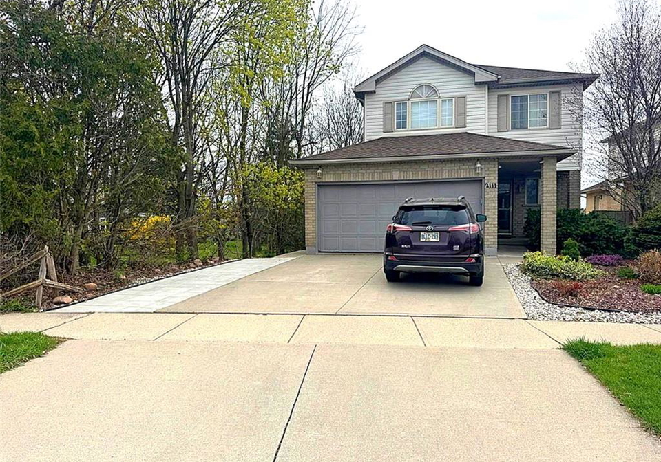 2111-countrystone-place-kitchener-ontario-40857660